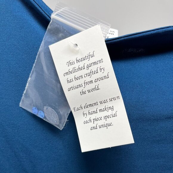 Susan Graver Liquid Knit Top W/Keyhole Embellishments size 1X(18W-20W) - Picture 6 of 7